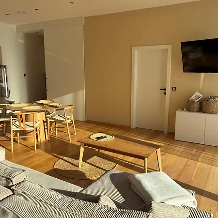 Anton's - & Appartement Velden am Wörther See